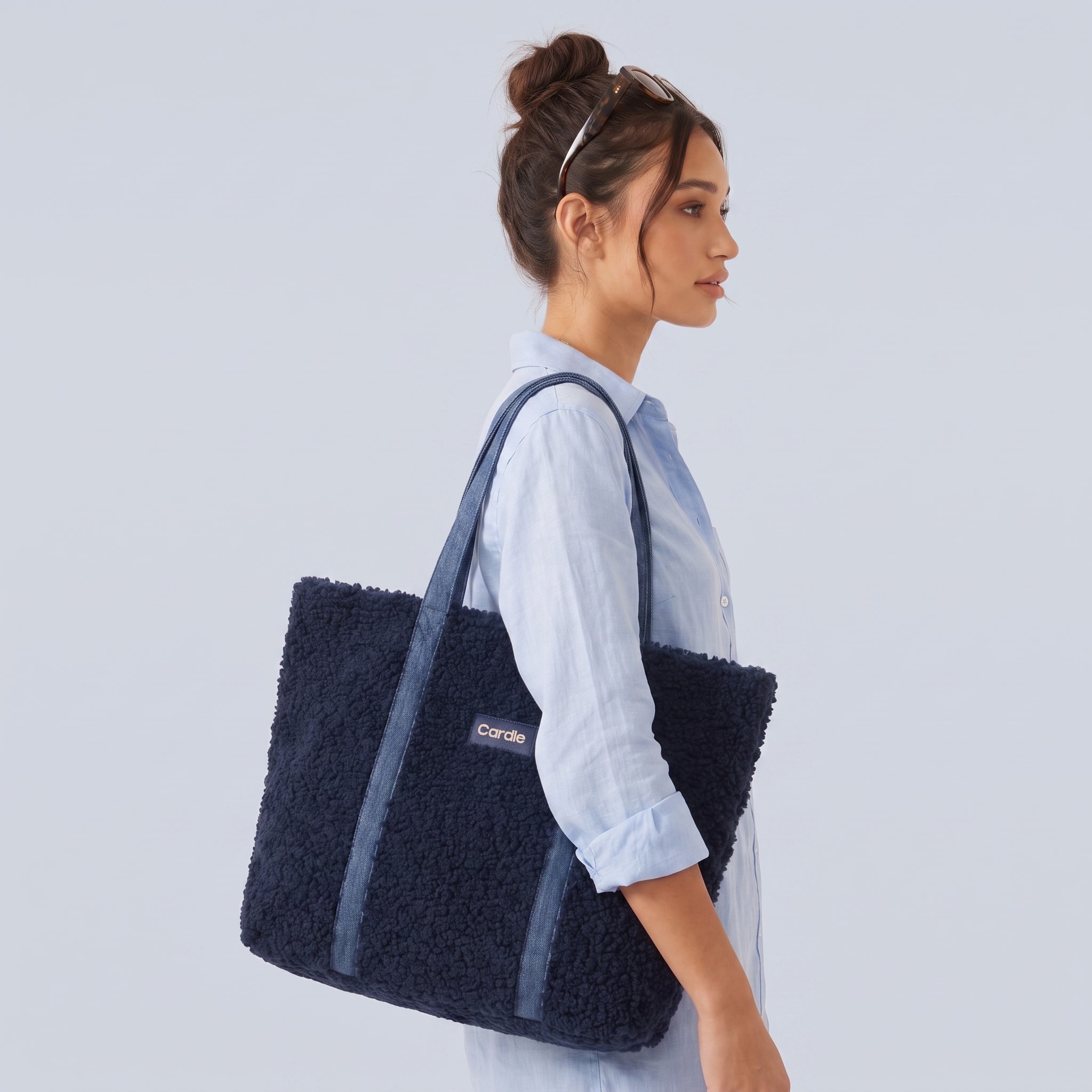 Cloud bouclé Tote – image 4 | Cardle